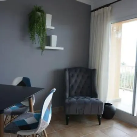 Apartamento Penthouse 80qm, Zusaetzlich 80 Qm Private Terrasse, 60 M Zum *